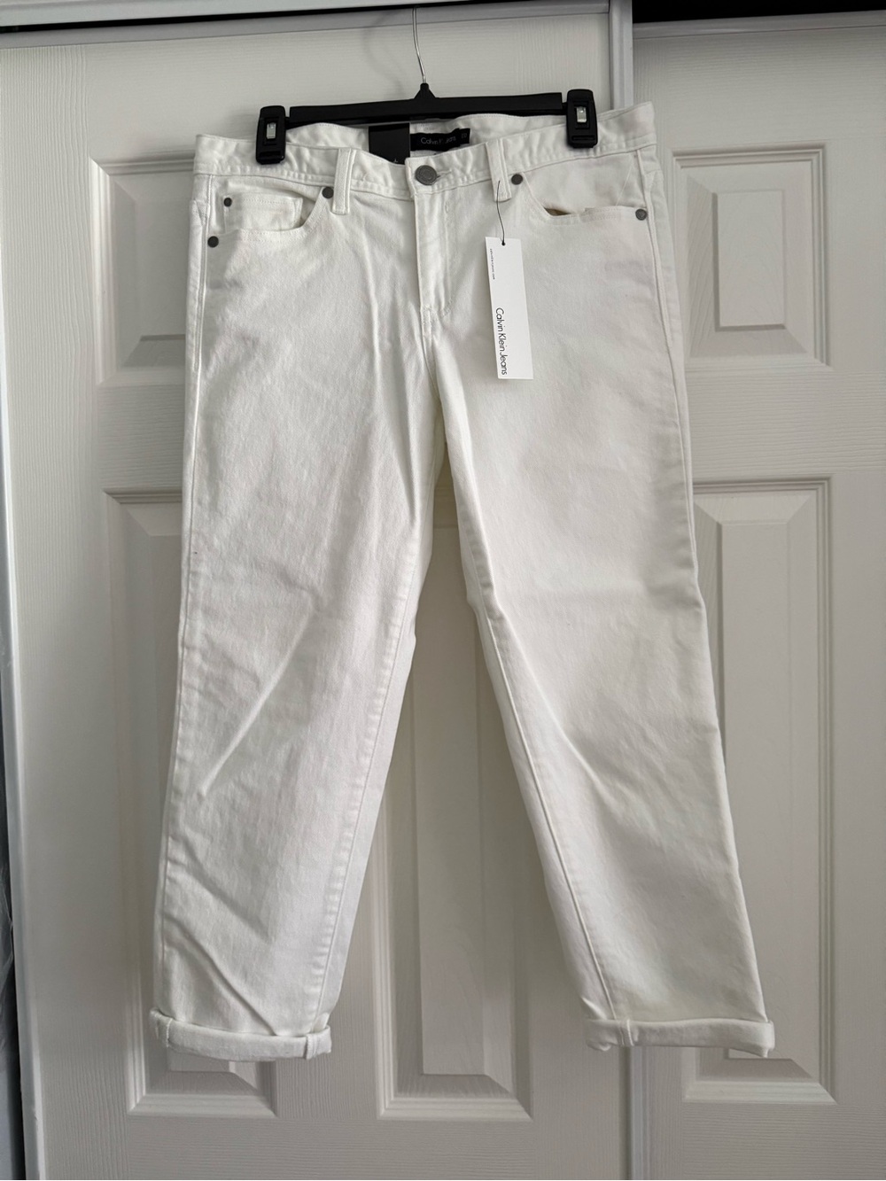 2 Pairs Women's Capris (White Calvin Klein & Blue Wash Denim Seven7)